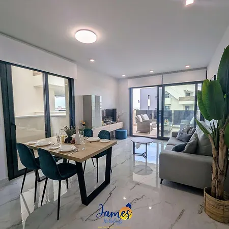 Deluxe With Sea Views Pf8 Appartamento *